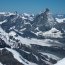 Pohled Matterhorn a údolí vedoucí do Zermattu Pohled Matterhorn a údolí vedoucí do Zermattu
